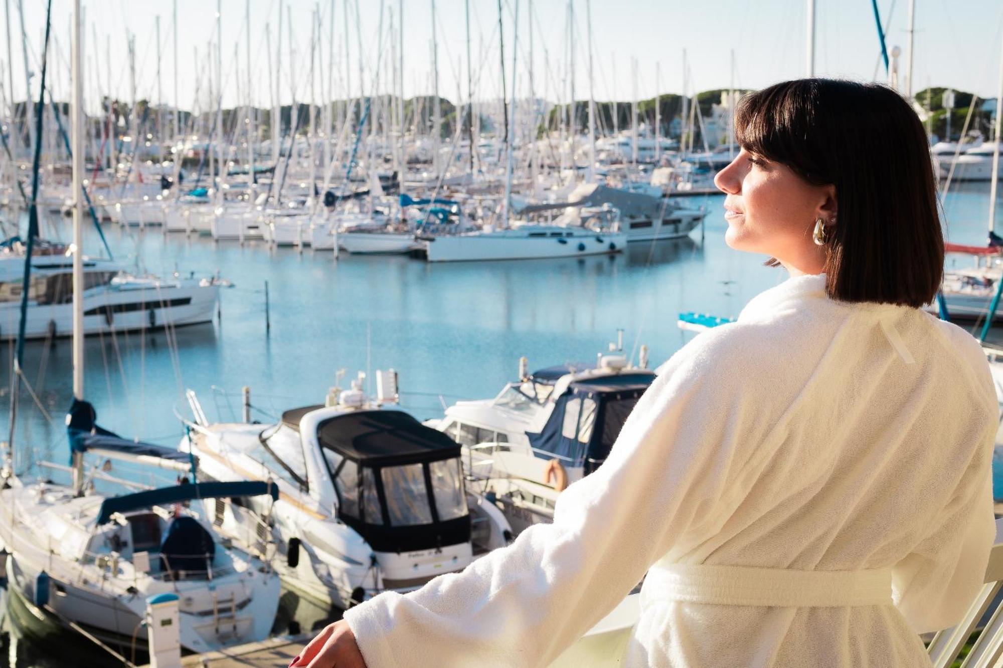 Dolce Vita sur le port - Port Camargue Le Grau-du-Roi Extérieur photo